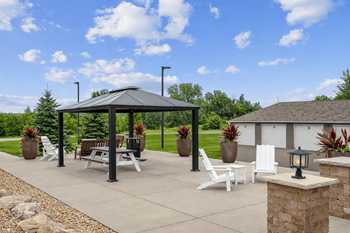 Lake ridge grilling & patio lounge